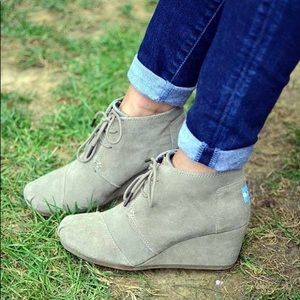 Toms Wedges